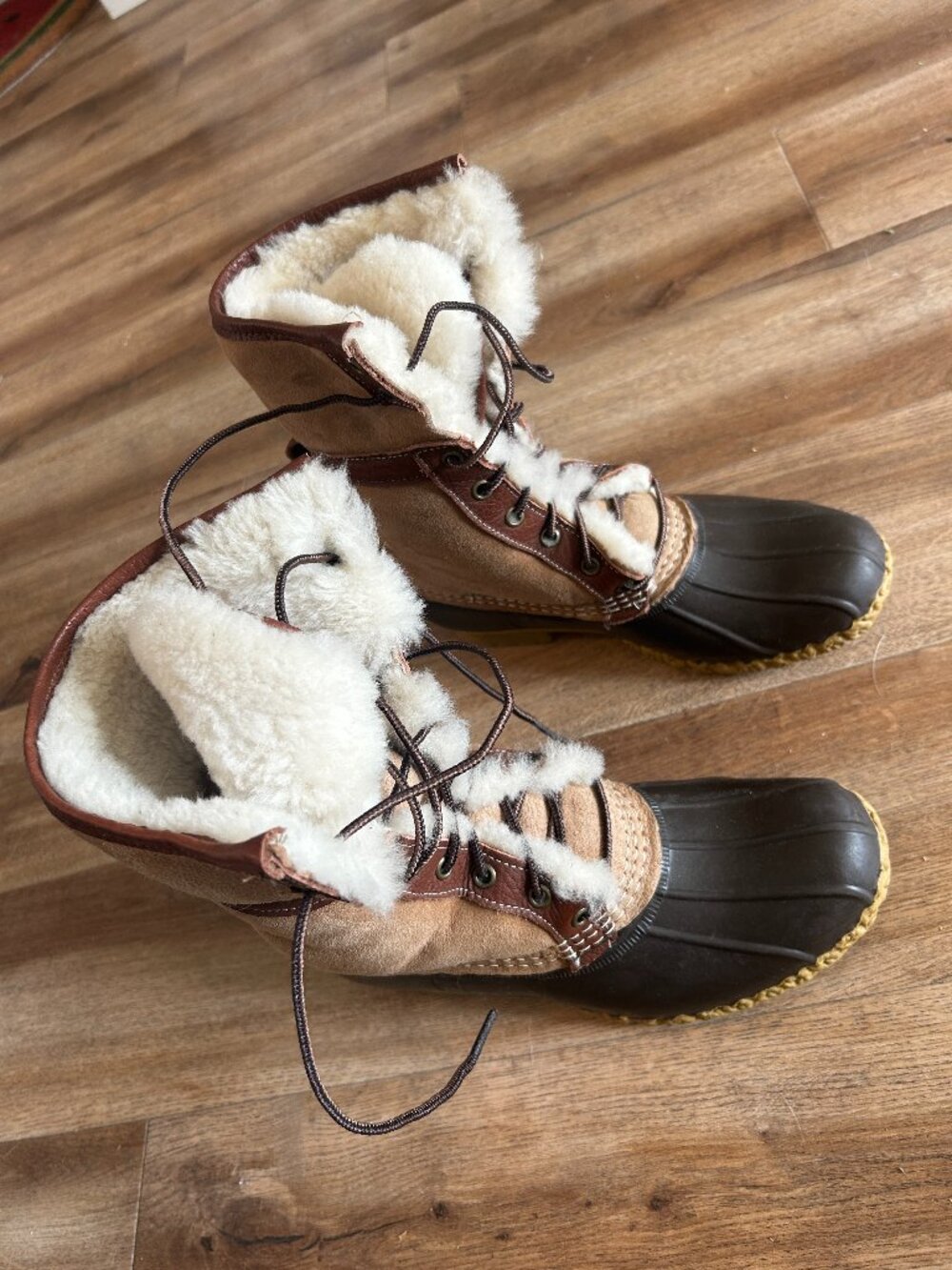 L.L. Bean Bean Boots Shearling Lined Suede Duck Boots Made in Maine Women's 8M